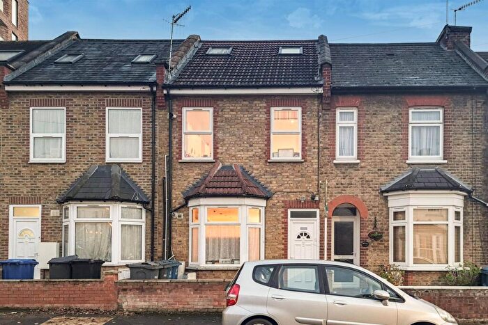 2 Bedroom Flat To Rent In Stanley Road, South Harrow, Harrow, HA2