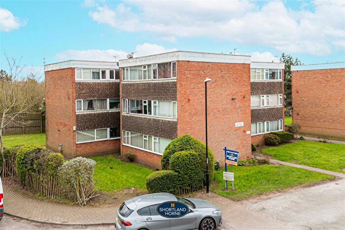 2 Bedroom Flat For Sale In Pleydell Close, Willenhall, Coventry, CV3
