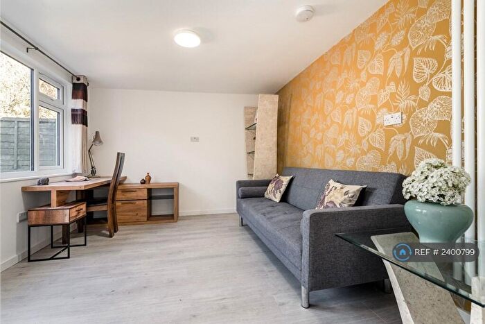 Studio To Rent In Ramsden Square, Cambridge, CB4