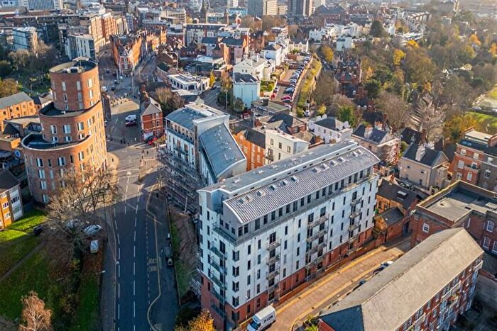 1 Bedroom Flat To Rent In Park West, NG7