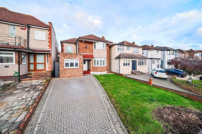 3 Bedroom Detached House For Sale In Blendon Drive, Bexley, DA5