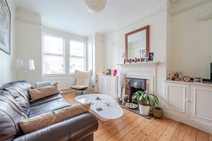 3 Bedroom Terraced House For Sale In Curzon Road, Ealing, W5
