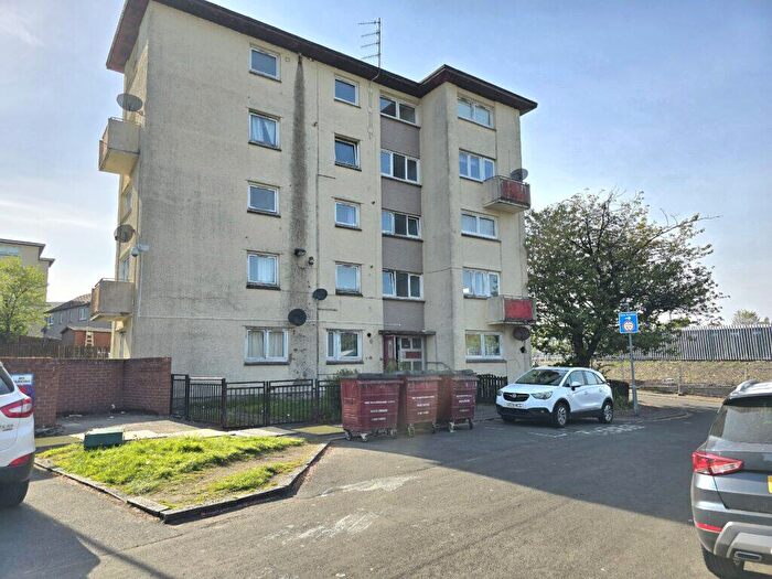 2 Bedroom Flat To Rent In / James Street, Alexandria, G83