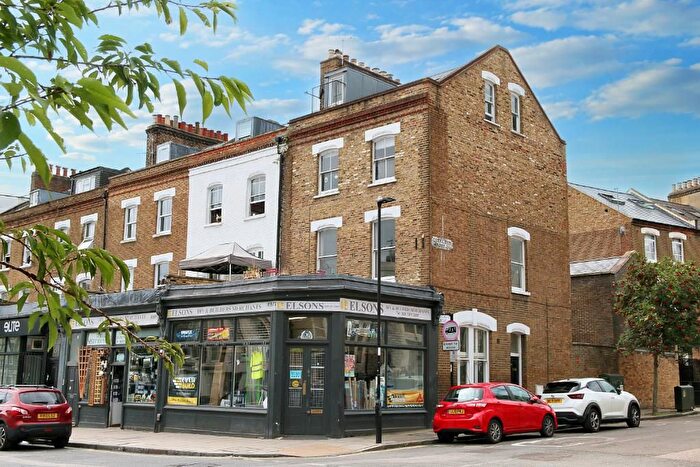 3 Bedroom Flat To Rent In Junction Road, London, N19