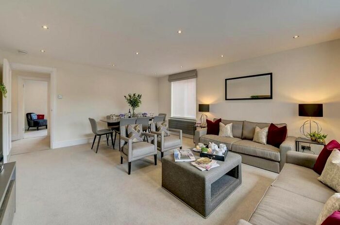 3 Bedroom Flat To Rent In Tarnbrook Court, Holbein Place, Chelsea, London, SW1W