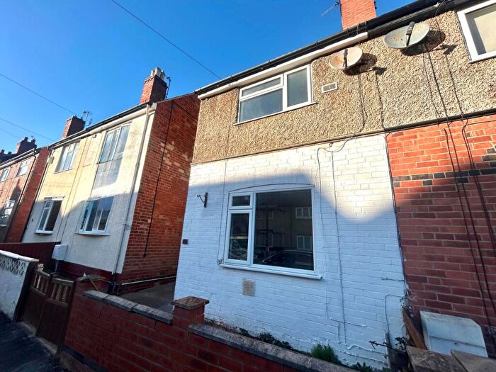 3 Bedroom Semi Detached House To Rent In Ingram Road, Nottingham, Nottinghamshire, NG6