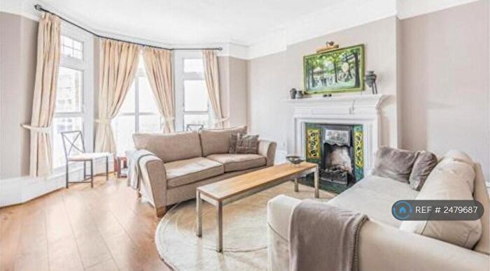 3 Bedroom Flat To Rent In Burgess Parade Mansions, London, NW3