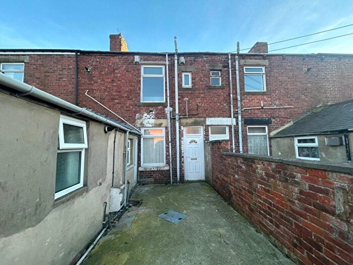 1 Bedroom Apartment To Rent In Catherine Terrace, New Kyo, Stanley, County Durham, DH9