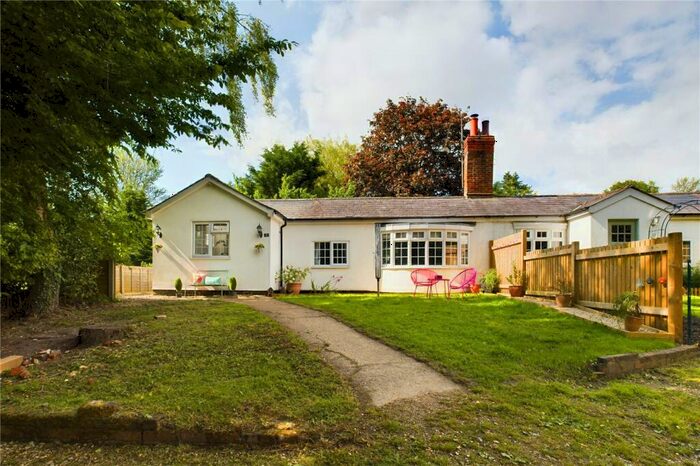 2 Bedroom Bungalow For Sale In Midgham Green, Midgham, Reading, Berkshire, RG7