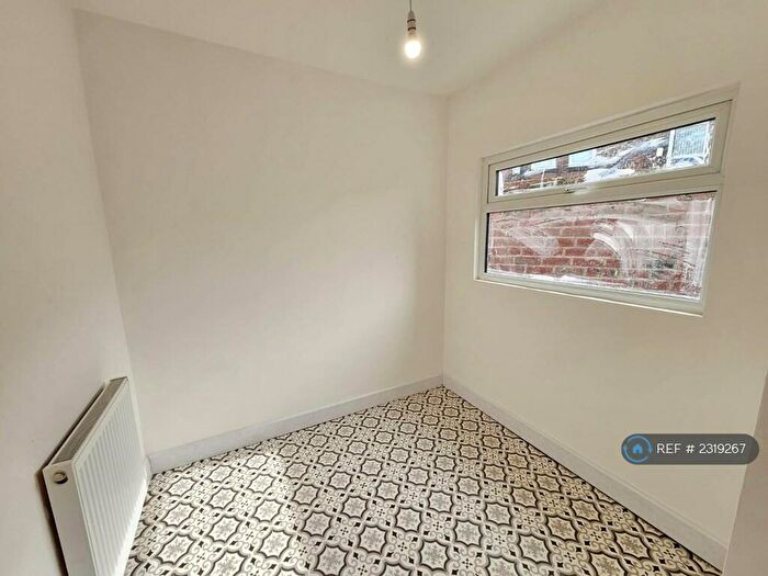 2 Bedroom End Of Terrace House To Rent In Birch Street, Radcliffe, Manchester, M26