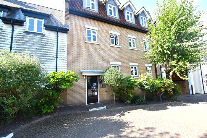 2 Bedroom Apartment For Sale In Rocheforte House, Rochford, SS4