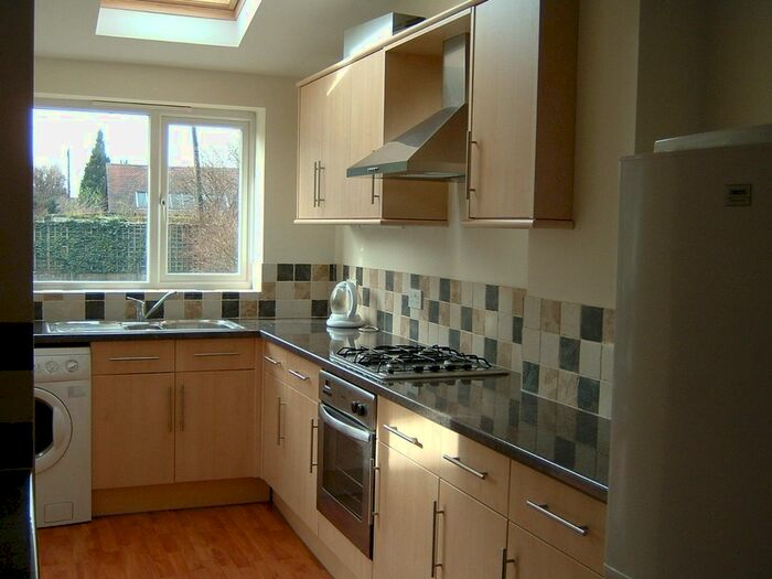 3 Bedroom Semi-Detached House To Rent In Scott Avenue, Beeston, NG9