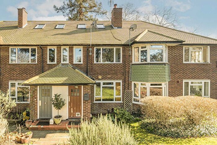 2 Bedroom Flat To Rent In Haversham Close, Twickenham, TW1