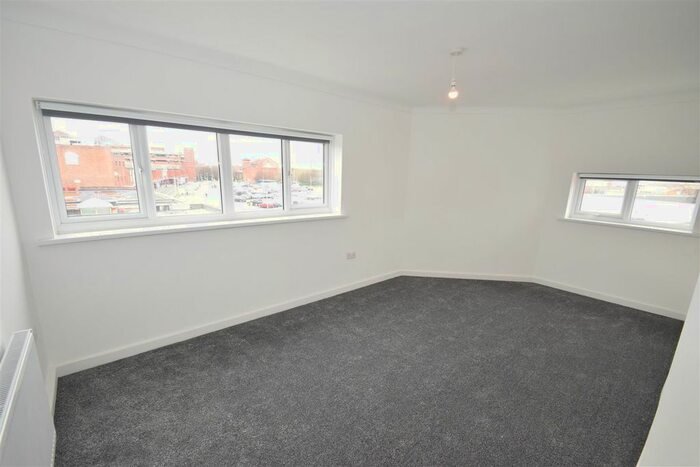 2 Bedroom Flat To Rent In Charlotte Street, Portsmouth, PO1