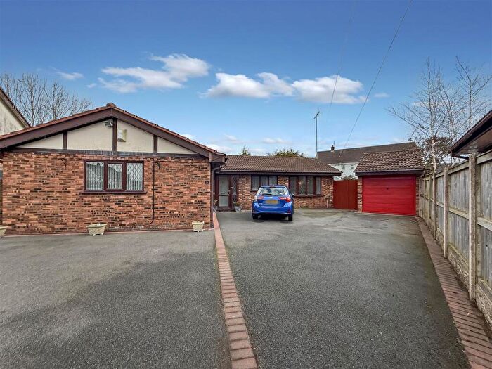 4 Bedroom Detached Bungalow For Sale In Rowan Tree Close, Greasby, Wirral, CH49