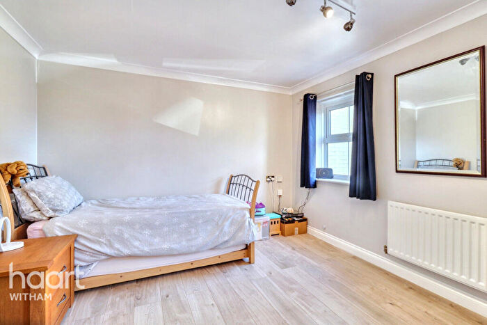 3 Bedroom Town House For Sale In Randall Close, Witham, CM8