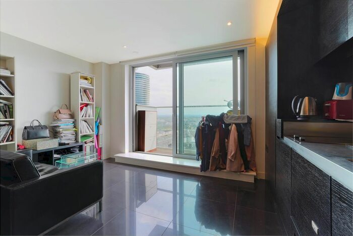 Studio To Rent In Pan Peninsula, Canary Wharf, London, E14