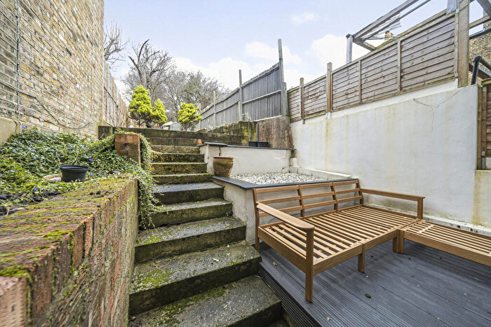 1 Bedroom Apartment For Sale In St. German's Road, London, SE23