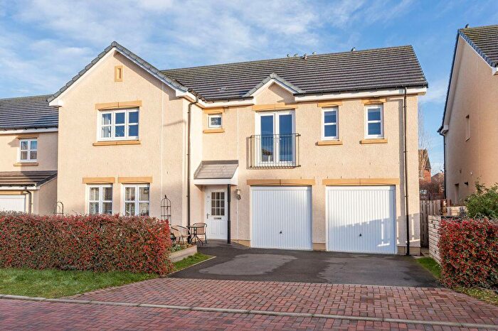 5 Bedroom Detached House For Sale In Summerside Gardens, Newtongrange, Dalkeith, EH22