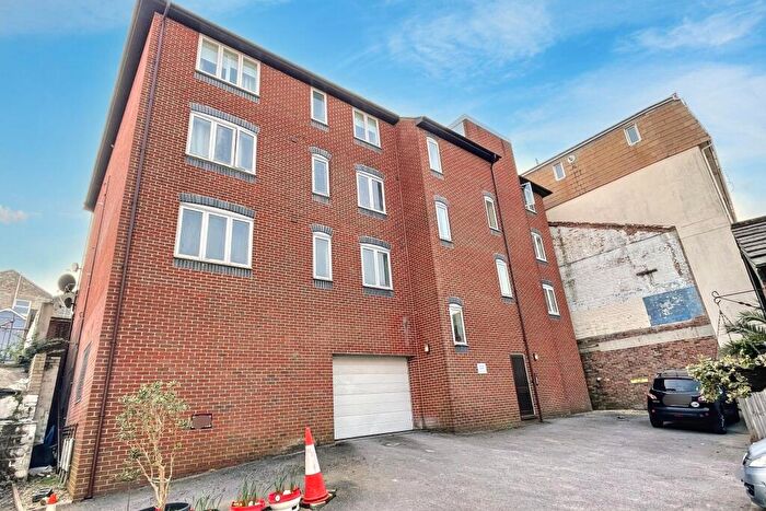 2 Bedroom Flat To Rent In Bournemouth, BH2