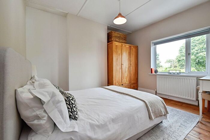 3 Bedroom Semi-Detached House For Sale In Llandybie Road, Bonllwyn, Ammanford, Carmarthenshire, SA18