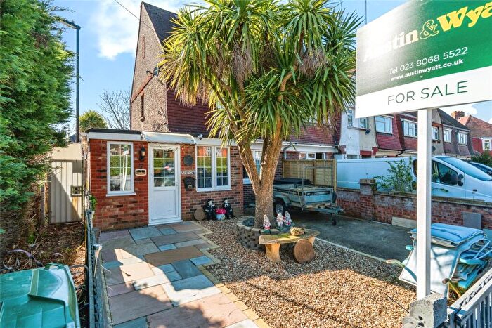 3 Bedroom End Of Terrace House For Sale In Cornel Road, Southampton, Hampshire, SO19