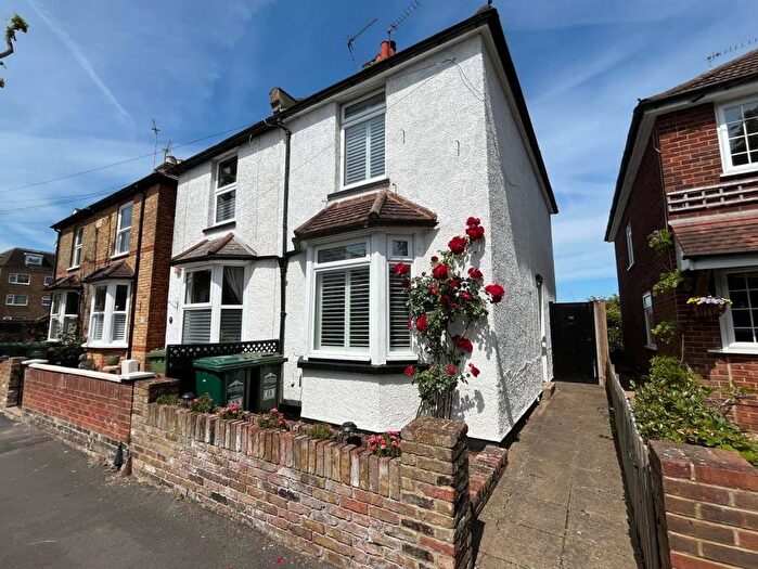 2 Bedroom Semi-detached House For Sale In Guildford Street, Staines-Upon-Thames, TW18