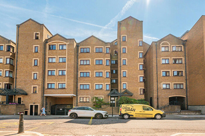 1 Bedroom Flat For Sale In Wapping High St, Wapping, London, E1W