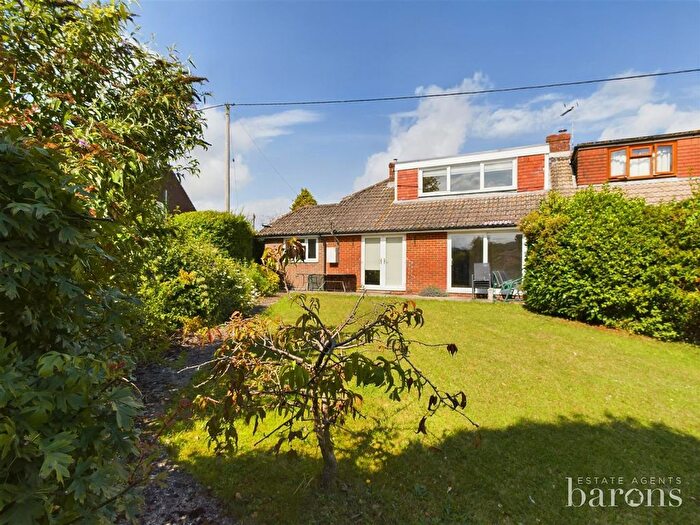 4 Bedroom Semi-Detached Bungalow For Sale In Hackwood Lane, Cliddesden, Basingstoke, RG25