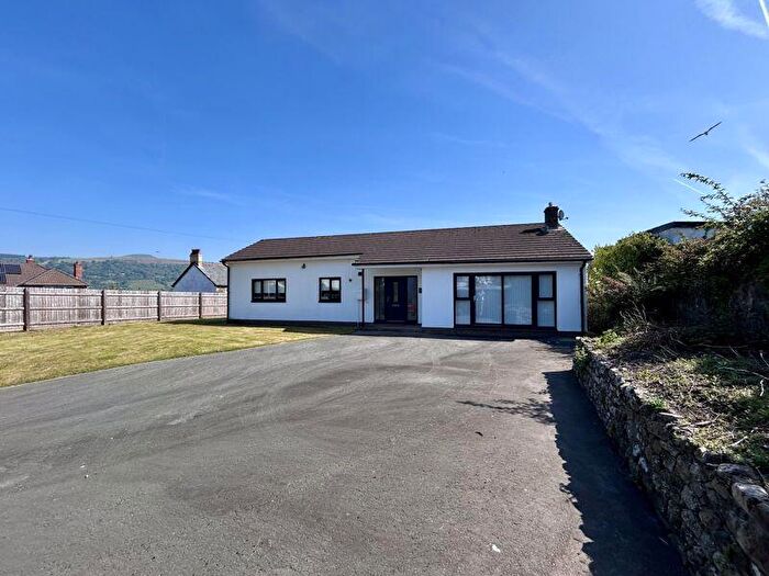 3 Bedroom Detached Bungalow For Sale In Station Road, Abergavenny, NP7