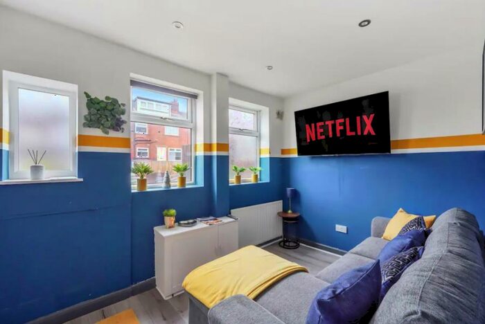 3 Bedroom Terraced House To Rent In Burley, Leeds, West Yorkshire, LS4