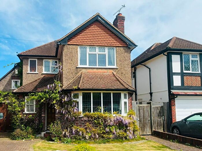 4 Bedroom Property For Sale In Broadhurst, Ashtead, KT21