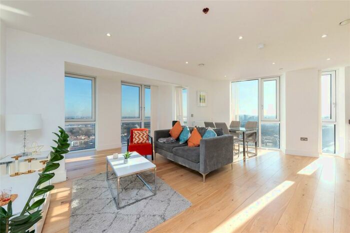 2 Bedroom Flat To Rent In Sky View Tower, London, E15