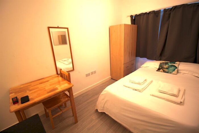 Studio To Rent In Dormers Wells Lane, Southall, UB1