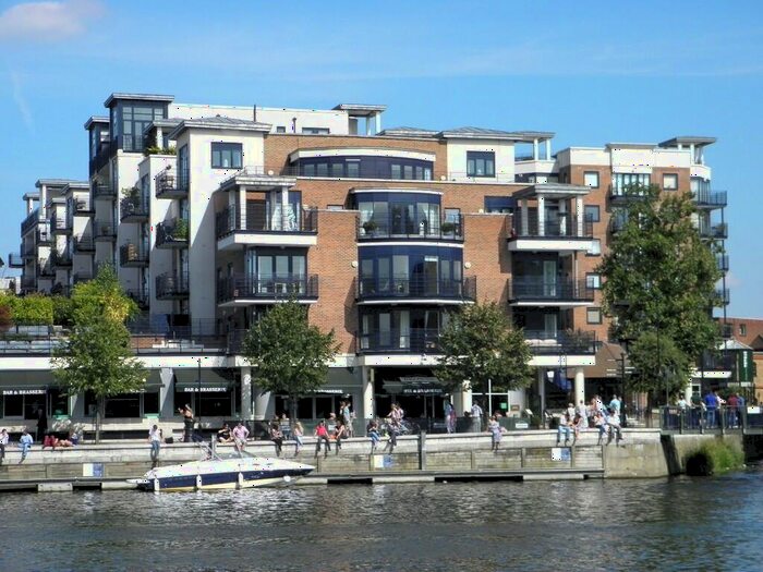 2 Bedroom Apartment To Rent In Charter Quay, Kingston, KT1