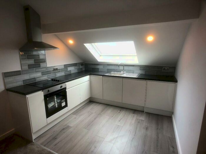 1 Bedroom Apartment To Rent In Back Devonshire Lane, Leeds, West Yorkshire, LS8