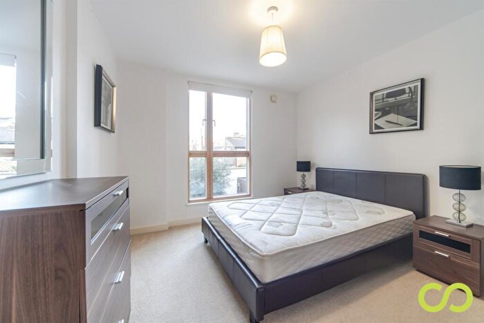 1 Bedroom Flat To Rent In Compton House, Sussex Way, London, N7