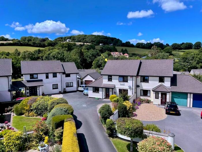 4 Bedroom Semi-Detached House For Sale In Foxes Lair, Okehampton, EX20