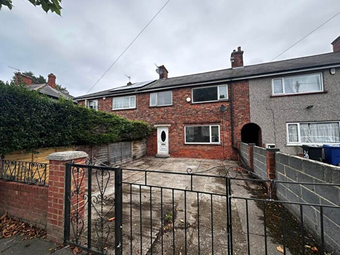 3 Bedroom Terraced House To Rent In Milton Road, Grimsby, DN33