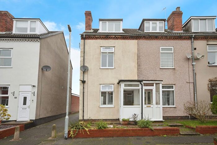 3 Bedroom End Terrace House For Sale In Bentinck Road, Shuttlewood, Chesterfield, Derbyshire, S44