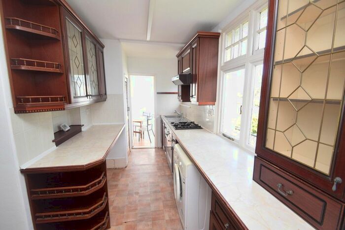 4 Bedroom Semi-Detached House To Rent In Dracaena Avenue, Falmouth, TR11