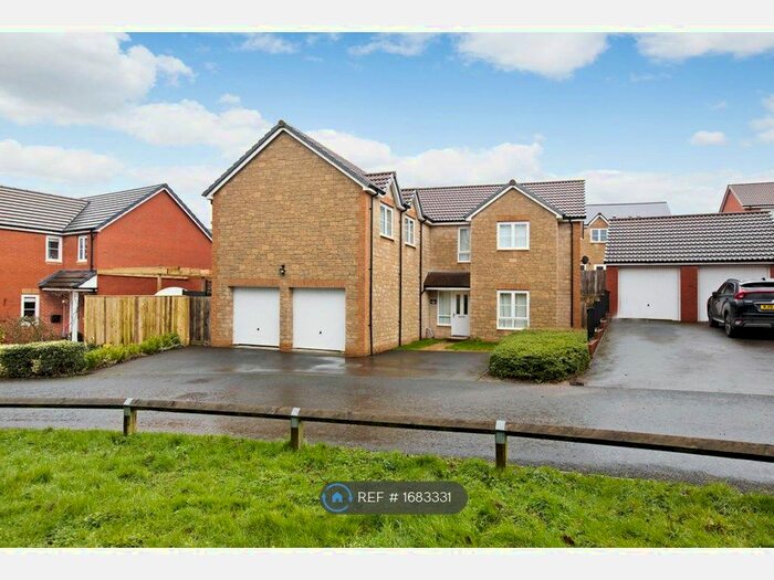 6 Bedroom Detached House To Rent In Cornflower Way, Newton Abbot, TQ12