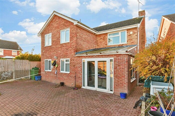 4 Bedroom Detached House For Sale In Britannia Close, Sittingbourne, Kent, ME10