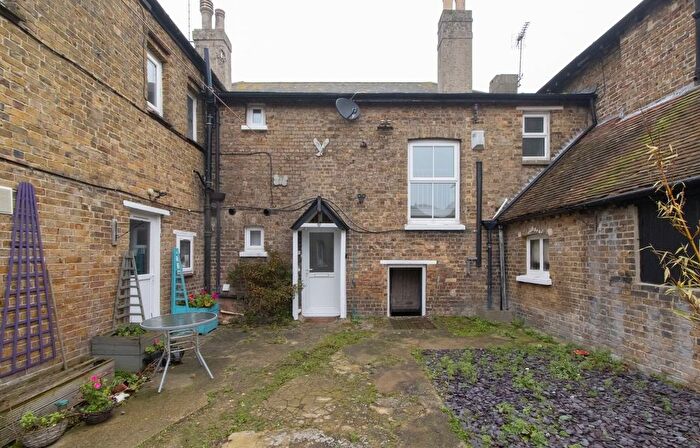 3 Bedroom Flat To Rent In Canterbury Road, Westbrook, Margate, Kent, CT9
