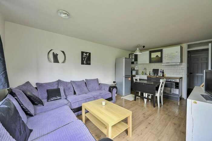 2 Bedroom Flat To Rent In Woodland Grove, Greenwich, London, SE10
