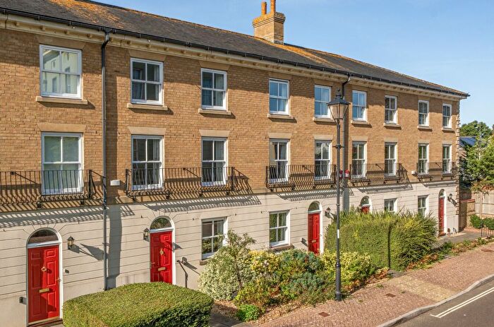 3 Bedroom Terraced House For Sale In King George Gardens, Chichester, PO19