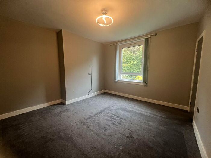 2 Bedroom Flat For Sale In Finlaystone Road, Kilmacolm, PA13