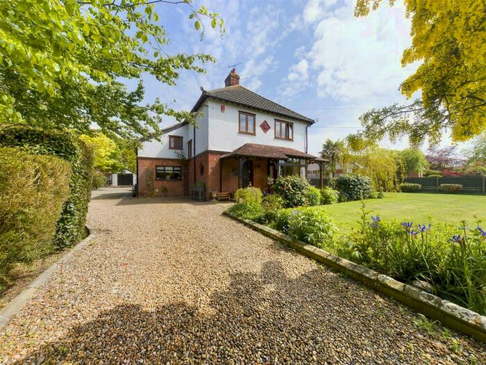 5 Bedroom Detached House For Sale In Top Common, East Runton, Cromer, NR27