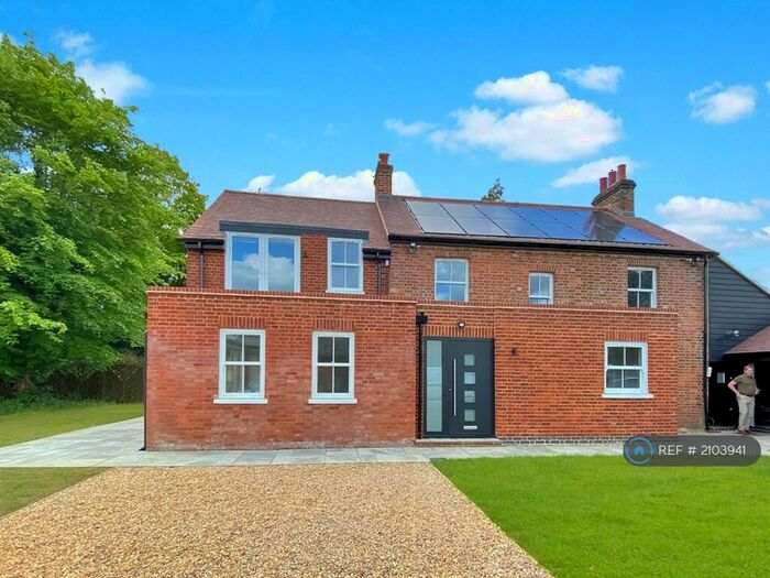 5 Bedroom Detached House To Rent In London Road, Wendover, Aylesbury, HP22