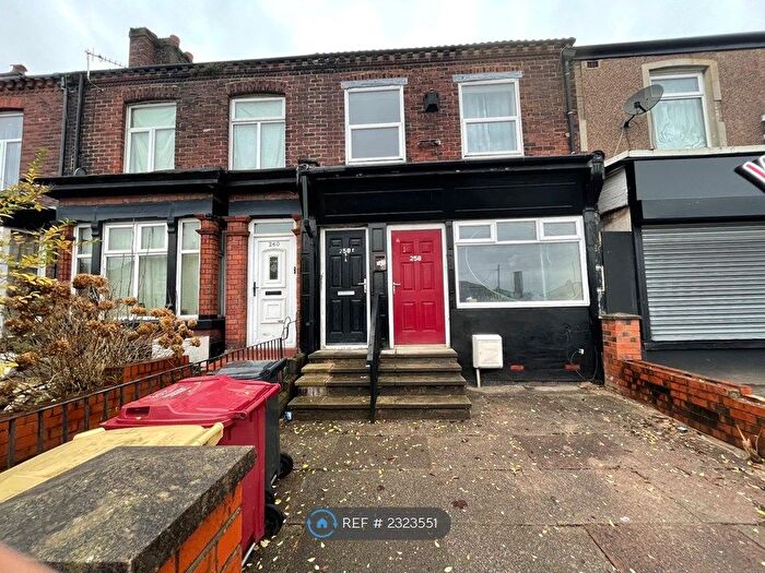 2 Bedroom Flat To Rent In Rishton Lane, Bolton, BL3